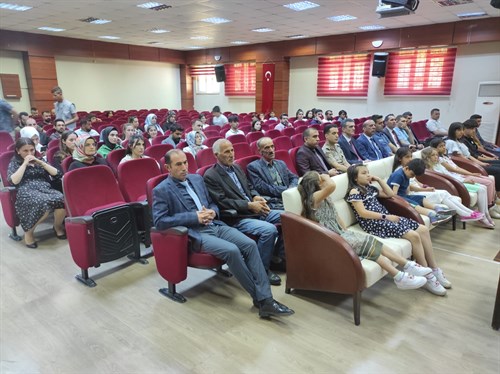 İlçe Kaymakamımız Sn. İdris ARSLAN İlçe Halk Eğitim Müdürlüğünde düzenlenen Atatürk’ü Anma, Gençlik ve Spor Bayramı etkinliklerine katıldı.
