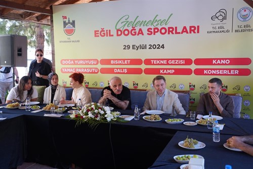 Sayın Kaymakamımız Volkan HÜLÜR'ün İlçemizde Düzenlediği Geleneksel Bağ Bozumu Etkinliğine Sayın Valimiz Murat ZORLUOĞLU Katıldı